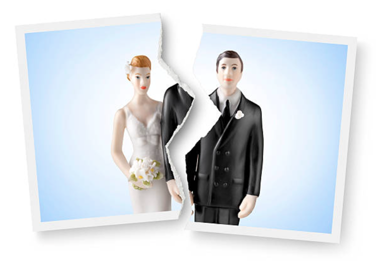 Pareja enfrentandose a una ruptura matrimonial
